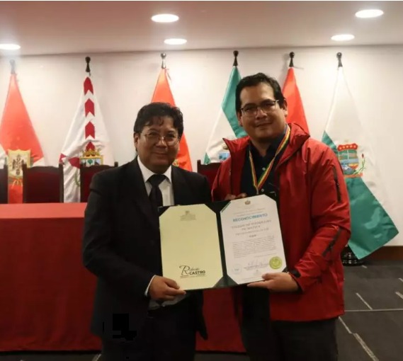 Presidente de Diputados distingue la labor del Colegio de Topógrafos de Bolivia